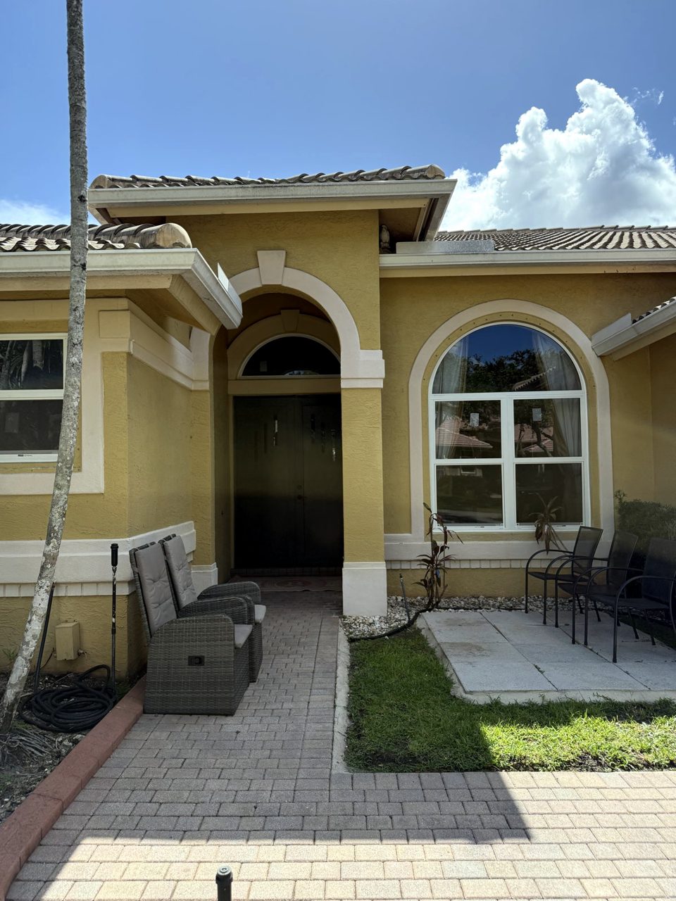 Impact windows on a Florida home